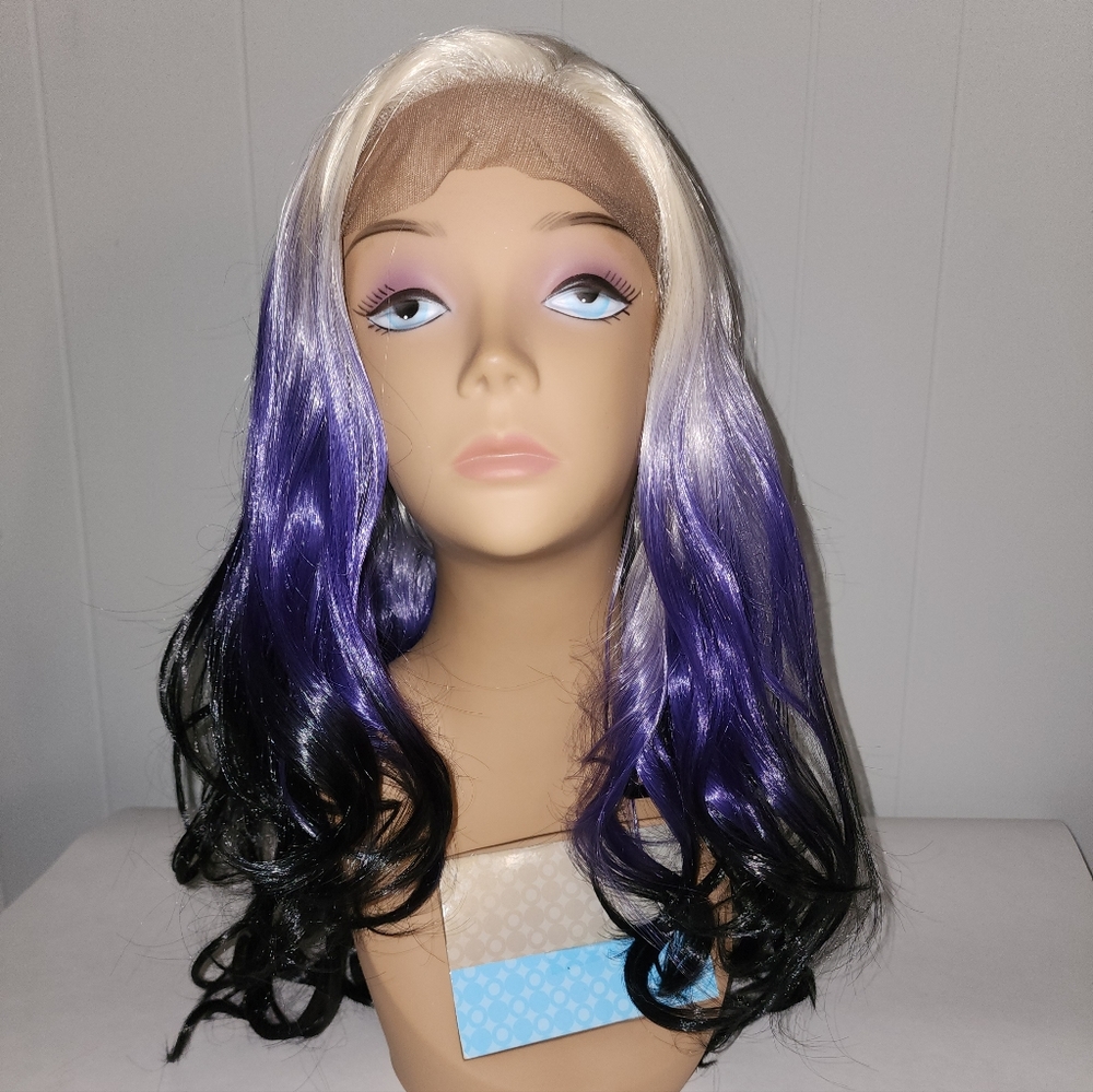 NWT Stunning Lunatics Discontinued , Gorgeous Blonde& Purple Ombre Wig - Picture 15 of 16